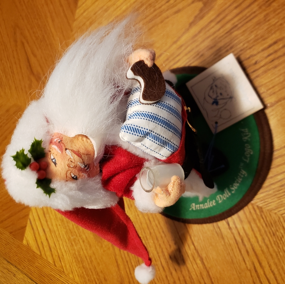 1994 Dress-up Santa Logo Kid